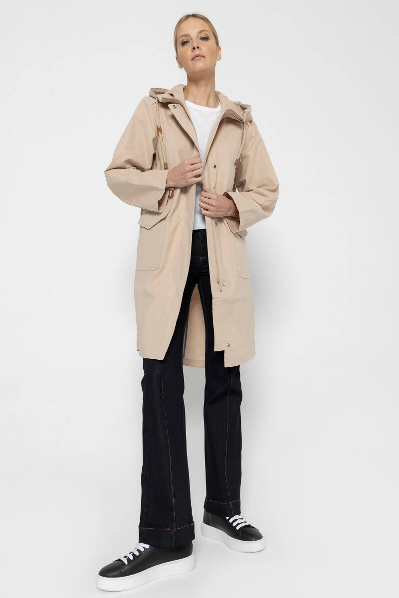 Beżowa parka