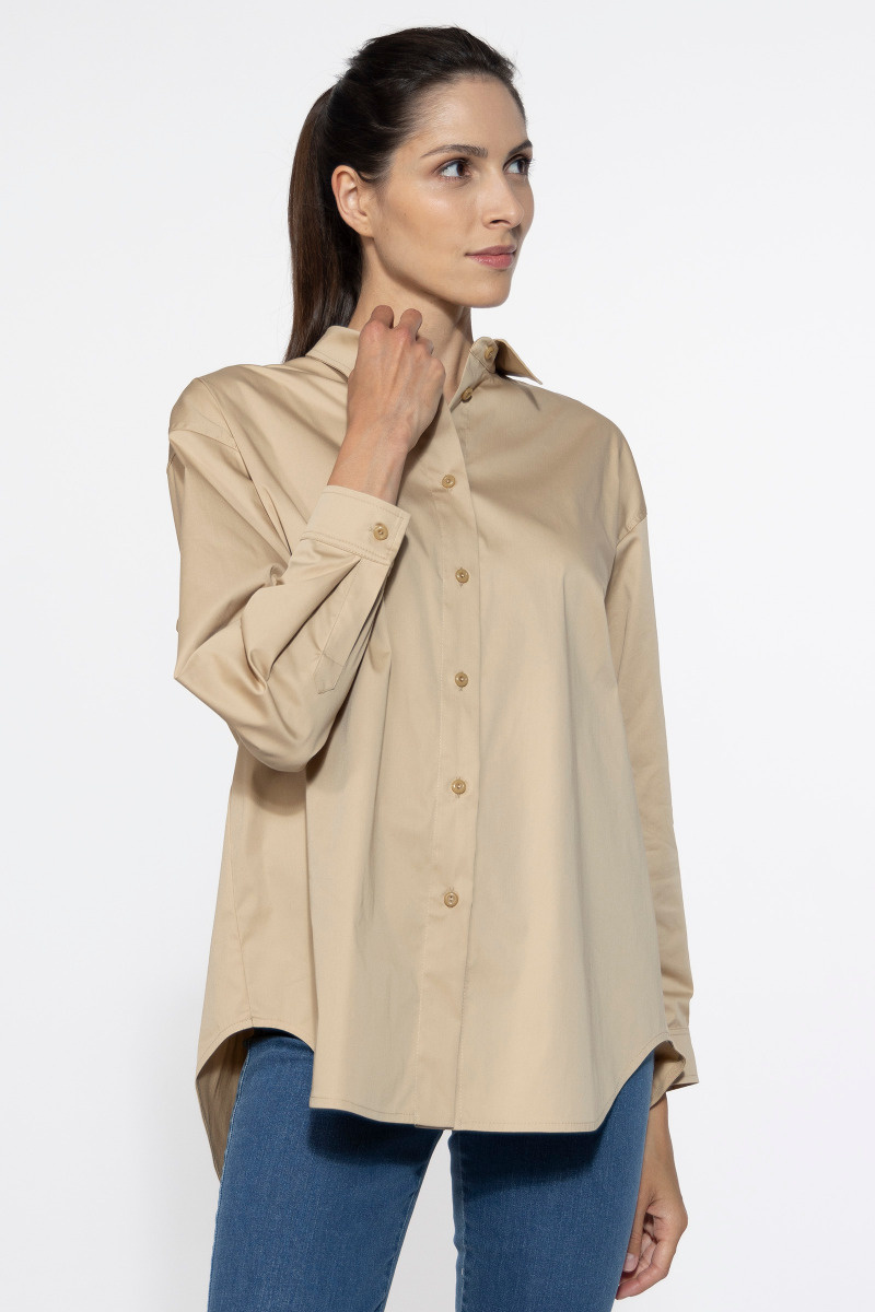Beżowa koszula z przedłużanym tyłem