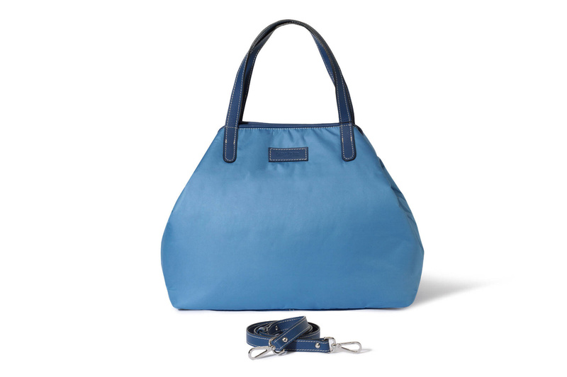 Niebieska torba z tkaniny technicznej